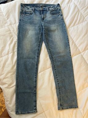 American Eagle Light Acid Wash Super Stretch Skinny Jeans size 10 R